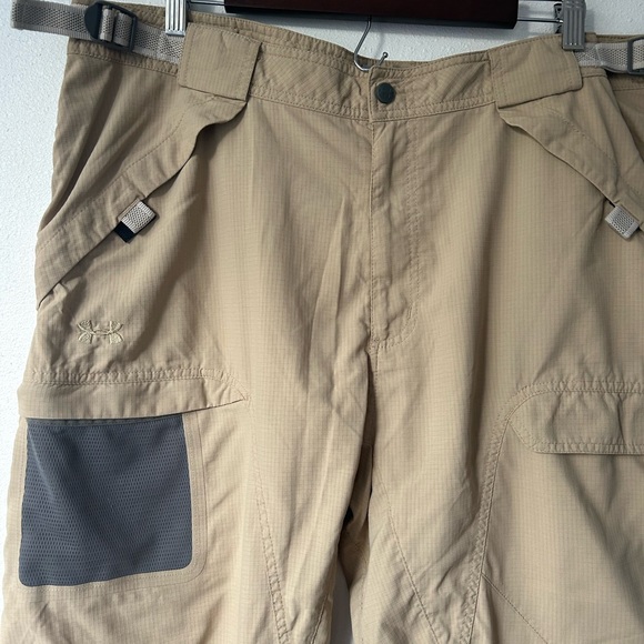 Like New Men’s Under Armour Tactical Cargo Pants XL - Picture 5 of 10